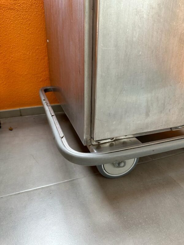 Carrinho e Armário — Inox 304 — Rodízio com alta capacidade de carga - Image 3