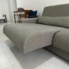 SOFÁ retrátil — Tom de verde — Algodão bem grosso — Estrutura madeira + Console ao lado do braço esquerdo em MDF — Ainda na GARANTIA de fábrica - Imagem 4