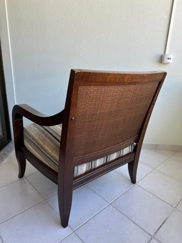 POLTRONA em rattan — Natural — Assento em tecido listrado — Estrutura laminada - Image 2