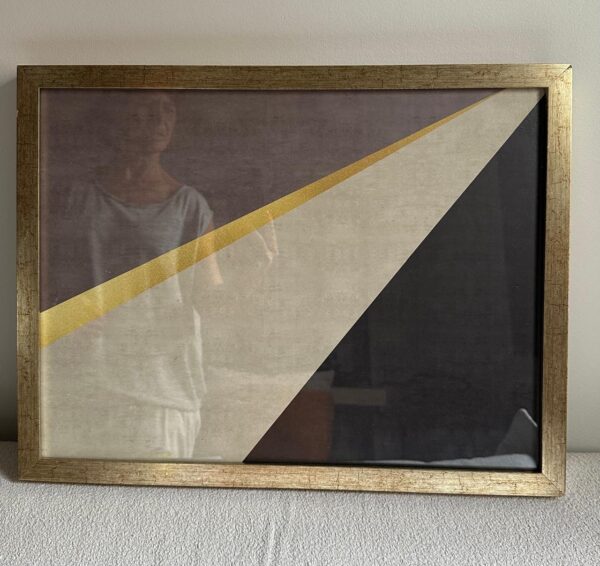 QUADRO — GRAVURA GEOMÉTRICA — TRIÂNGULOS — MOLDURA DOURADA