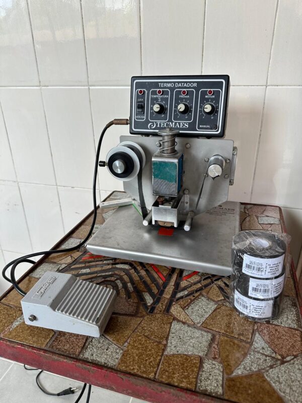 DATADOR TÉRMICO  COM PEDAL — MARCA TECMAES + CAIXA FECHADA COM MUUUITAS BOBINAS ZERINHO — 220 V