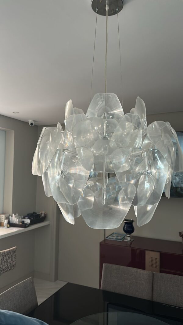 LUSTRE PÉTALAS DE ACRÍLICO - FABULOSO - Image 4