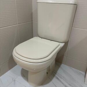 3 VASOS SANITÁRIOS + CAIXA ACOPLADA — DECA — TAMPA EM MDF — COR CREME — Valor por peça