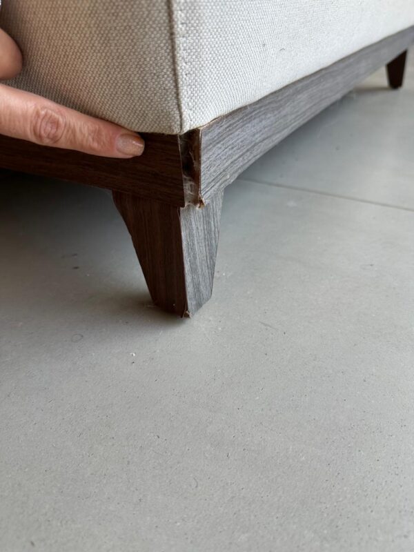 SOFÁ LINHÃO — CONFORTÁVEL !! — ESTRUTURA MDF — PRECISA HIGIENIZAR - Image 3