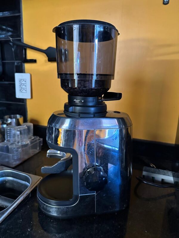 COMBO SAECO: MÁQUINA DE CAFÉ ESPRESSO + MOEDOR + 23 ACESSÓRIOS - Image 10