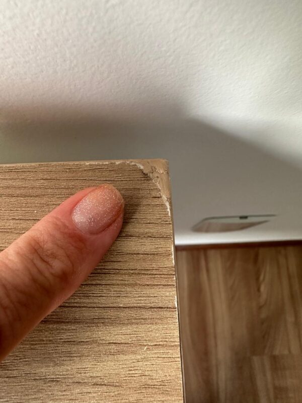ESCRIVANINHA OU BANCADA DE TRABALHO OU PENTEADEIRA — MDF — METALON NOS PÉS — 2 GAVETAS — BRANQUINHA COM TAMPO NA COR MARROM CLARO - Image 3