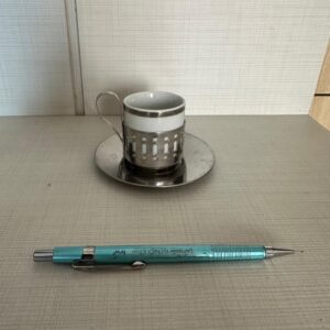 LOTE COM  2 XÍCARAS CAFEZINHO + SUPORTE + PIRES — INOX - A103.109