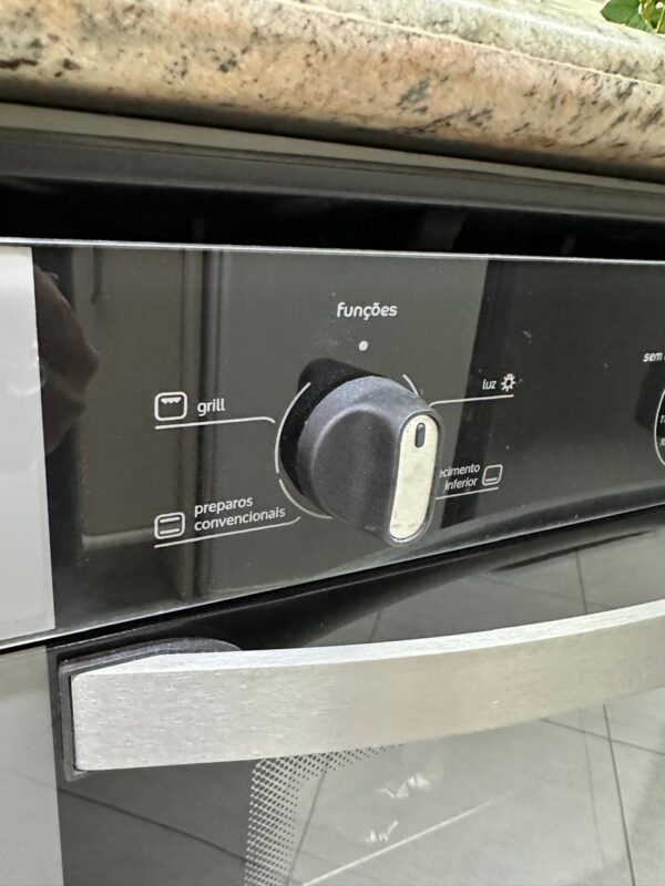 COZINHA INTEIRA — FORMAPLÁS — FORMATO EM “U” — ARMÁRIOS + BANCADA GRANITO + GAVETAS + NICHOS PARA MICROONDAS, MÁQUINA DE LAVAR E PARA GELADEIRA + MESINHA DE COPA EM PEDRA ACOPLADA + COOKTOP 4 BOCAS ELÉTRICO BRASTEMP + FORNO CONSUL VIDRO E INOX + EXAUSTOR ELECTROLUX BRANCO DE 60 CM  - Imagem 6