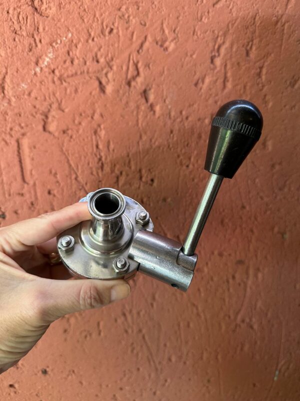 BOMBA ALIMENTÍCIA — TORNOCAR — MODELO BCT 1 — PARA ALTAS TEMPERATURAS — FEITA SOB ENCOMENDA EM 2016 — ½ CAVALO DE POTÊNCIA — INOX + 4 BRAÇADEIRAS INOX + 2 CAIXAS NOVAS DE SELO MECÂNICO — NÃO TEVE NEM UM ANO DE USO - Image 7