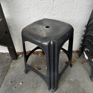 BANQUINHO PRETO — PVC — SÃO 10 UNIDADES — Valor por peça — O.006.331