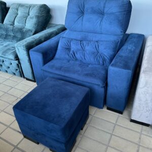 POLTRONA AZUL+ PUFE - RETRÁTIL NO ASSENTO E NO ENCOSTO - NOVA - PERFEITA - D060.18