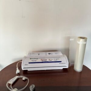 SELADORA À VÁCUO - DOMÉSTICA - FOOD SAVER - POLISHOP - MODELO V2240 - ACOMPANHA REFIL — R065.116