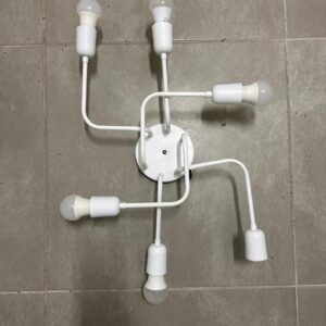 2 LUMINÁRIAS DE TETO - 6 BRAÇOS - ESTRUTURA METAL COR BRANCA FOSCA - PARA 6 LÂMPADAS - TEMOS 2 PEÇAS IGUAIS - JÁ DESINSTALADAS — G030.305