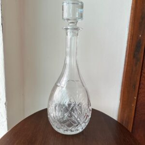 GARRAFA DE VIDRO - BEM DESENHADA — R065.126