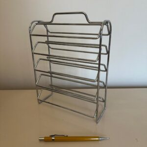 SUPORTE ARAMADO PARA CÁPSULAS DE CAFÉ — G043.117