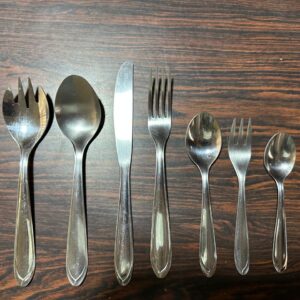 CONJUNTO DE TALHERES TRAMONTINA, MODELO LAGUNA, TOTAL DE 118 PEÇAS — B045.270