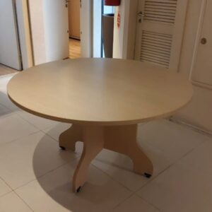 MESA REDONDA PARA ESCRITÓRIO - ÓTIMA PARA REUNIÕES OU ESTUDO - EXCELENTE ESTADO - TAMPO JÁ DESMONTADO, PRONTO PARA CARREGAR — A037.200