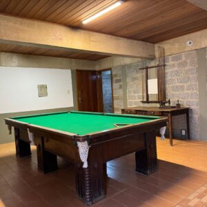 MESA DE SINUCA - CENTENÁRIA - MADEIRA NOBRE + LOUSA ITALIANA - TAMANHO OFICIAL + ACESSÓRIOS — D066.01