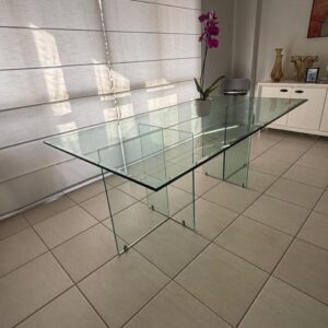 MESA DE JANTAR DE VIDRO 12mm - BISOTÉ DELICADO NAS BORDAS - PEÇA CONTEMPORÂNEA — F070.01