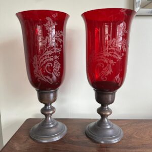 2 VASOS VERMELHOS ALTOS + PÉ METAL — V010.67