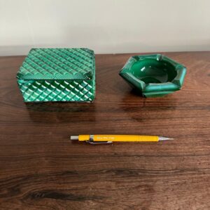 COMBO: CINZEIRO + CAIXA DECORATIVA - VERDE LEITOSO — V010.42