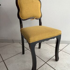 PEÇA ÚNICA - CADEIRA LINDA — R069.210