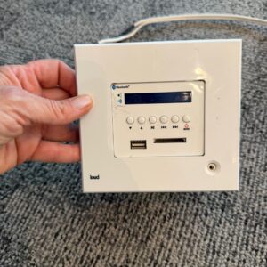 CONJUNTO DE AMPLIFICADOR DE SOM LOUD + 4 CAIXAS DE EMBUTIR — E029.207