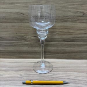 LOTE ÚNICO - 4 TAÇAS DE VIDRO - ALTAS — I016.614