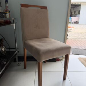 4 CADEIRAS - MADEIRA - SUEDE CINZA - ESTRUTURADAS - Valor por peça - Venda somente do conjunto — M139.02