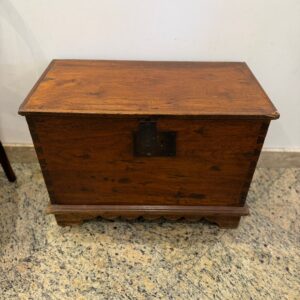 02 BAÚS EM MADEIRA MACIÇA - GAVETA INTERNA - Preço por unidade — G058.02