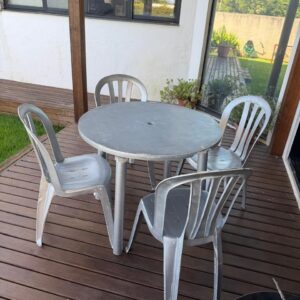 CONJUNTO PVC - MESA REDONDA + 4 CADEIRAS — M141.09