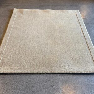 TAPETE PELO BAIXO - MARCA TECER - MODELO BUENA VISTA - COR BEGE — F060.115