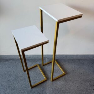 PAR DE MESINHAS ALTAS - METALON DOURADO FOSCO + TAMPO BRANCO - 2 TAMANHOS EM COMPOSIÇÃO — F060.118