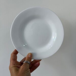 LOTE ÚNICO: 16 PRATOS VIDRO BRANCO - SOBREMESA — J070.27