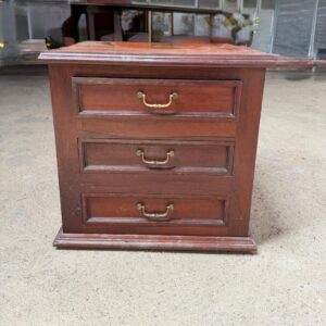 2 GAVETEIROS LATERAIS DE CAMA - MADEIRA + LÂMINA DE MADEIRA - Valor por peça — L079.102