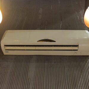 AR CONDICIONADO SPLIT - KOMECO - 30 MIL BTUs - QUENTE E FRIO — C092.01