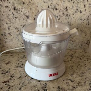 ESPREMEDOR DE FRUTA - MARCA ULTRA — J071.51