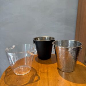 3 DIFERENTES BALDES PARA BEBIDA OU GELO - Vendidos separadamente — R095.62