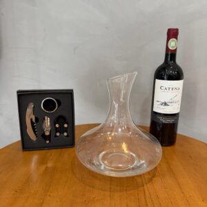 COMBO ENÓLOGO: 1 DECANTER VIDRO + KIT ABRIDOR + 1 GARRAFA DE VINHO CABERNET SAUVIGNON 2021 - CATENA - MENDOZA — R095.56