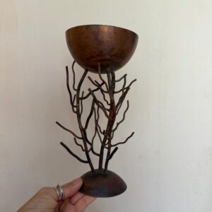 2 CASTIÇAIS - COLEÇÃO RAÍZES - METAL - Valor por unidade — A127.28