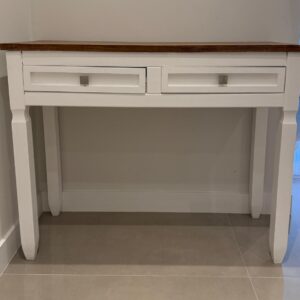 APARADOR MADEIRA MACIÇA - PINTURA BRANCA NA BASE + TAMPO SEM PINTURA - 2 GAVETAS — B050.13