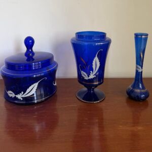 CONJUNTO DE VIDRO AZUL - 3 PEÇAS DA VOVÓ - ANTIGAS — M144.16