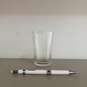 2 LOTE DE COPOS - LISTRADOS - VIDRO - 1 LOTE DE 5 PEÇAS E 1 LOTE DE 4 PEÇAS - Valor por lote — M144.25