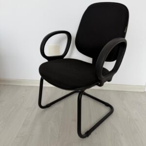 2 CADEIRAS ESCRITÓRIO - FIXAS - Valor por peça — L094.04