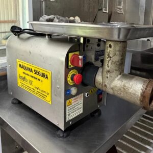 MOEDOR DE CARNE INDUSTRIAL - HOBART - MODELO 4B22 - ANO 2009 - COMPLETA COM ACESSÓRIOS ORIGINAIS — Y004.10