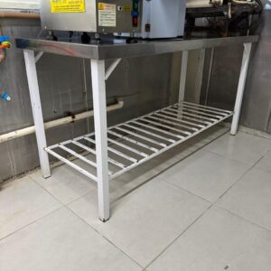 BANCADA INOX - BASE FERRO COM ESTRADO — Y004.13