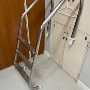 ESCADA PISCINA - TODA EM INOX — C052.407