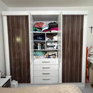 ARMÁRIO ROUPEIRO - AGLOMERADO - SIMPLES - 2 PORTAS CORRER — S086.44