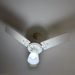 VENTILADOR DE TETO + LUZ — S086.23