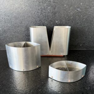 CONJUNTO PARA ESCRITÓRIO: 3 PEÇAS - PORTA PAPEL + PORTA LÁPIS + PORTA CLIPS - PEÇAS ASSINADAS — H019.09